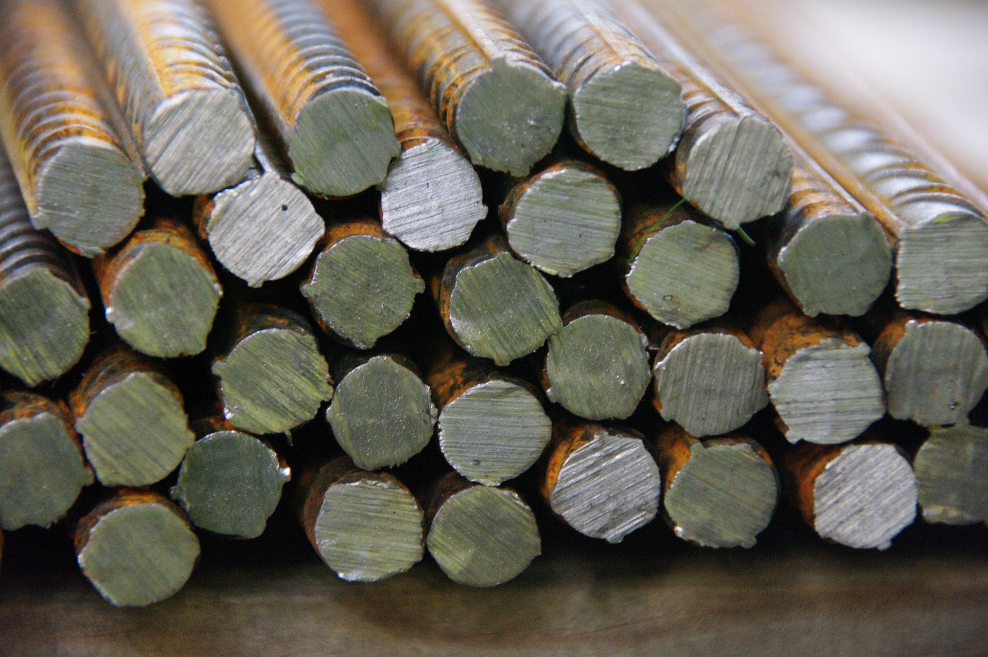 horndesign-iron-2326791_1920.jpg